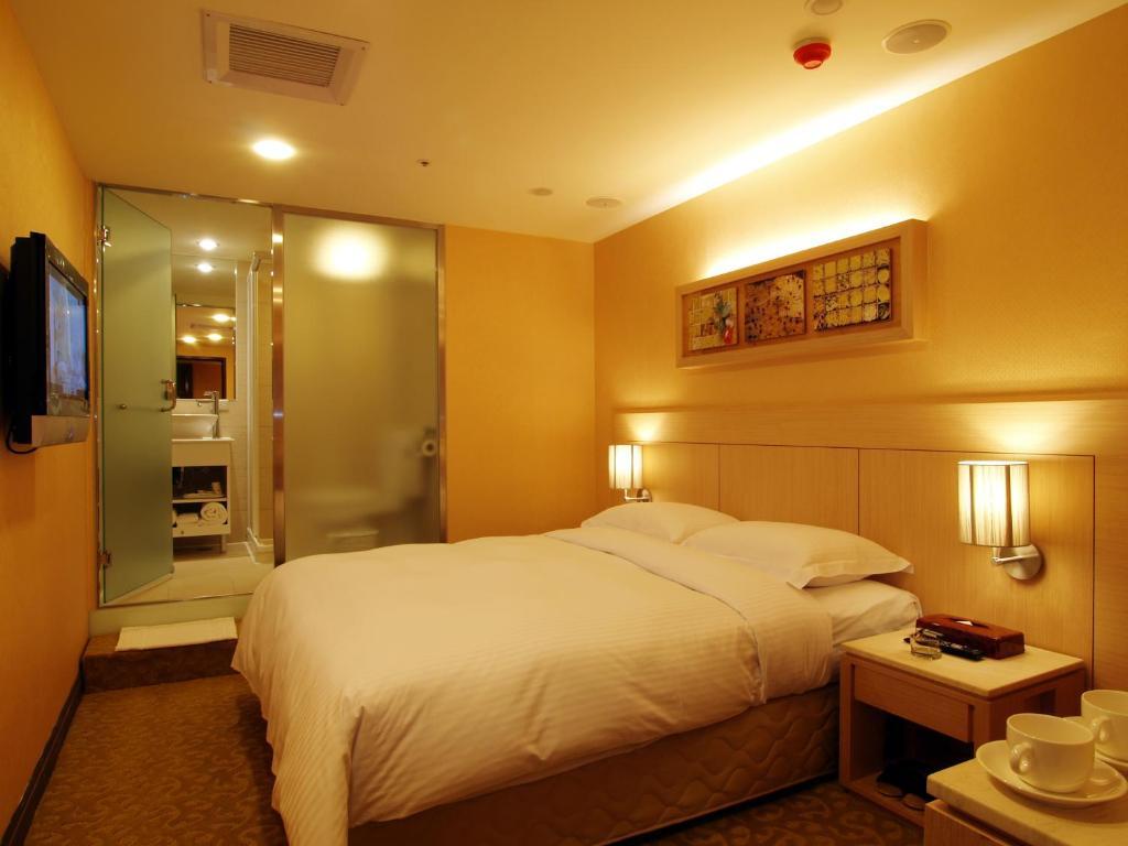 Superior Double Room,688659987:JPEG