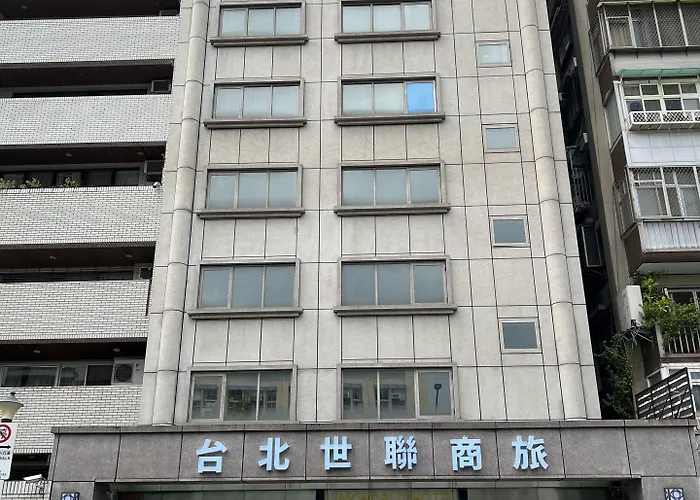 Central hotel: Link World Hotel